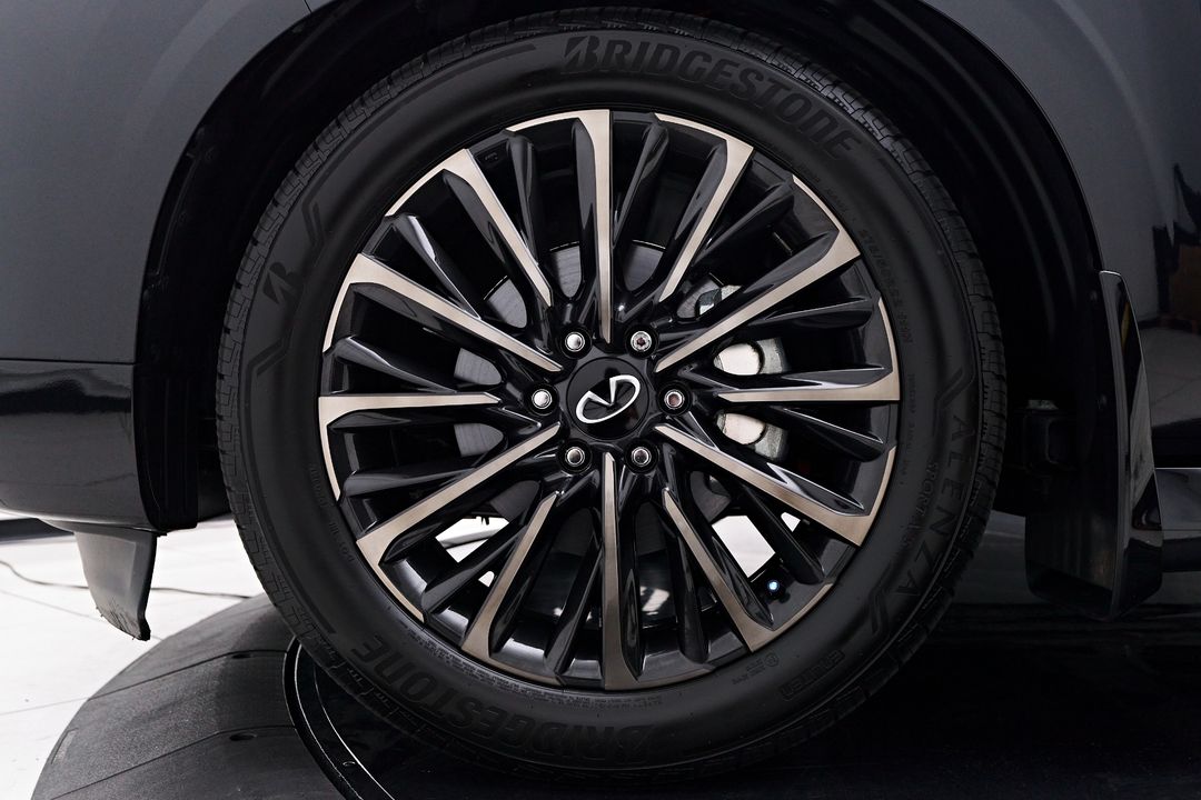 2025 INFINITI QX80