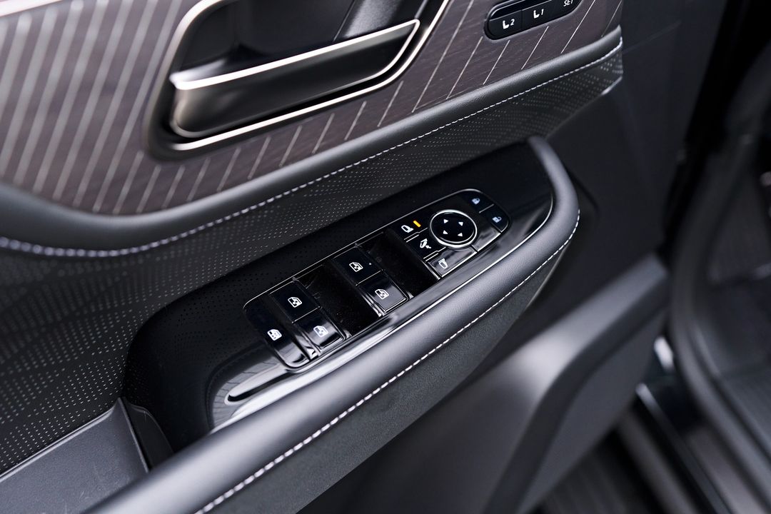 2025 INFINITI QX80