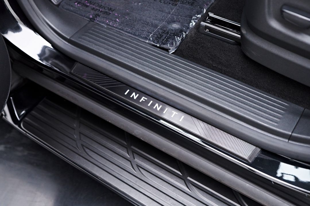 2025 INFINITI QX80