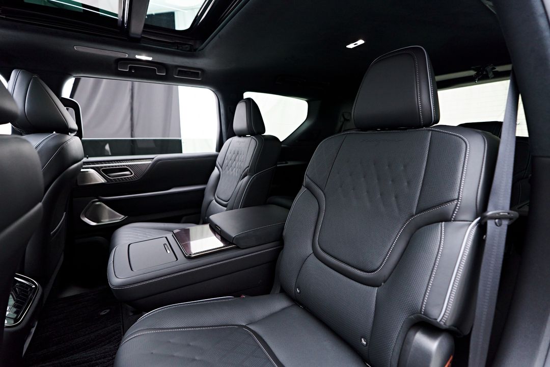 2025 INFINITI QX80