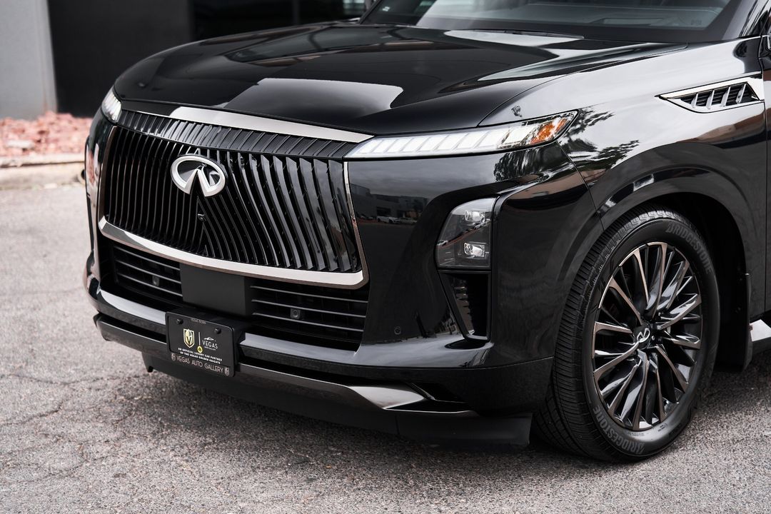 2025 INFINITI QX80
