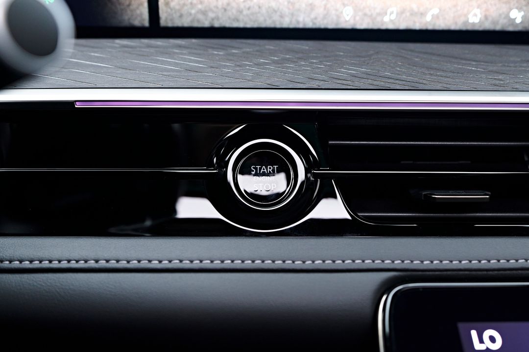 2025 INFINITI QX80