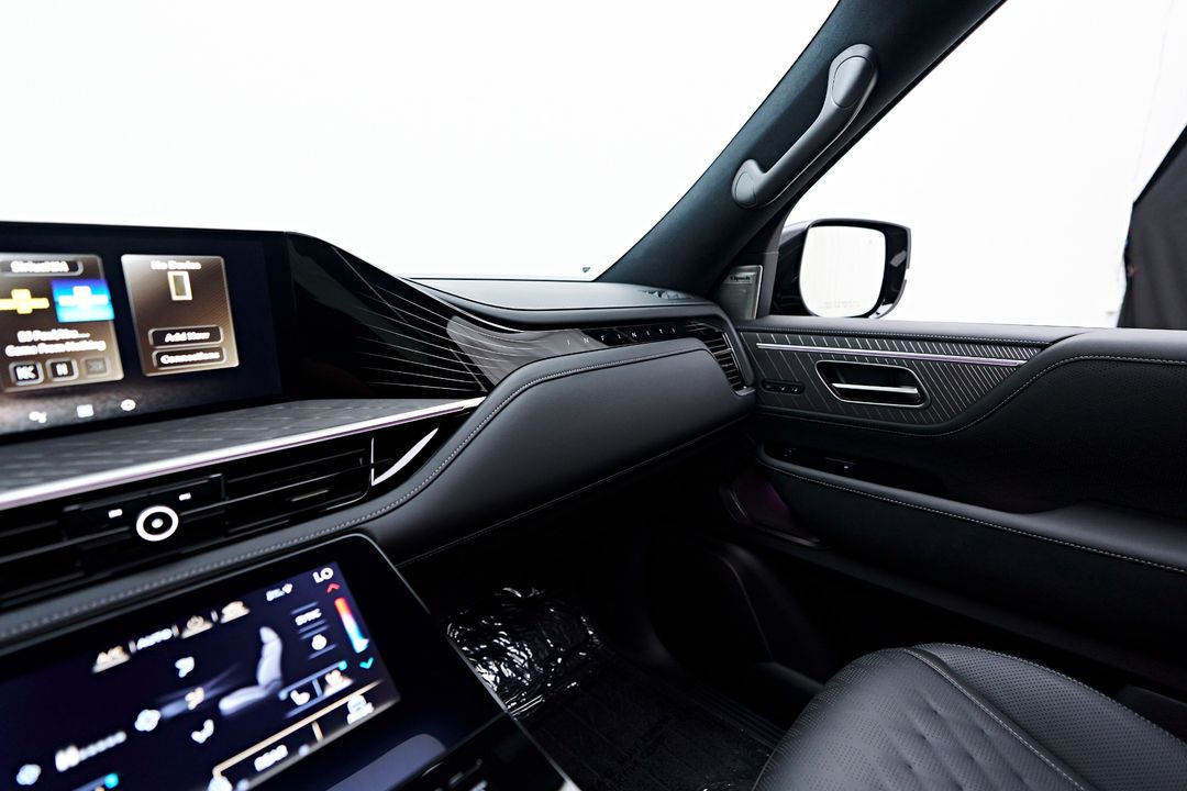 2025 INFINITI QX80