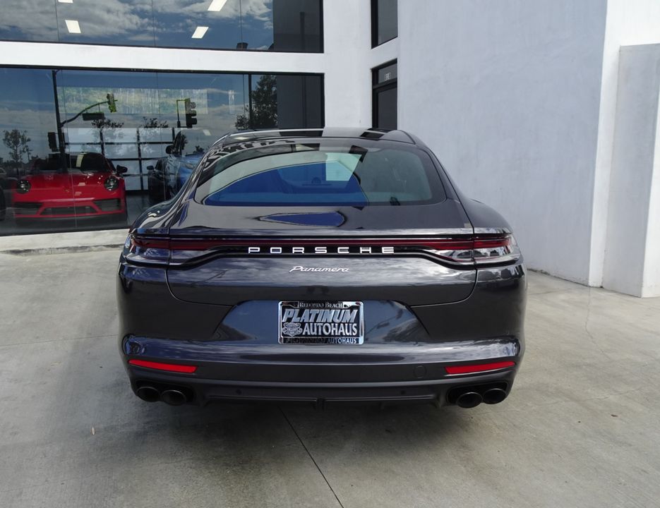 2021 Porsche Panamera