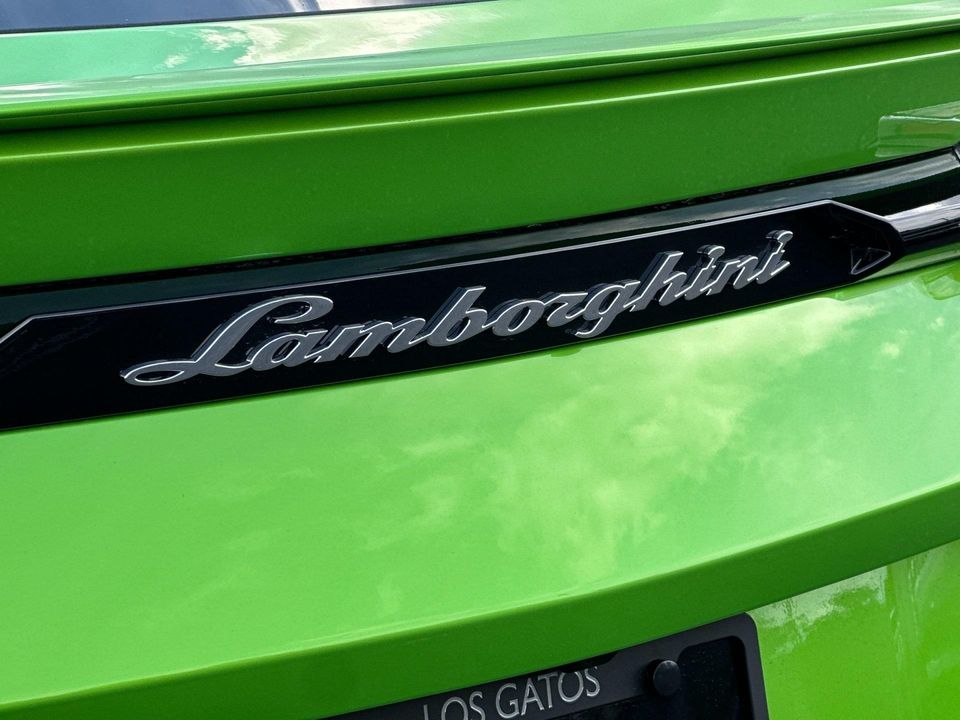 2022 Lamborghini Urus