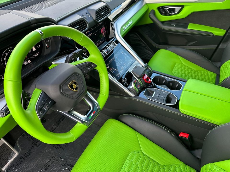 2022 Lamborghini Urus