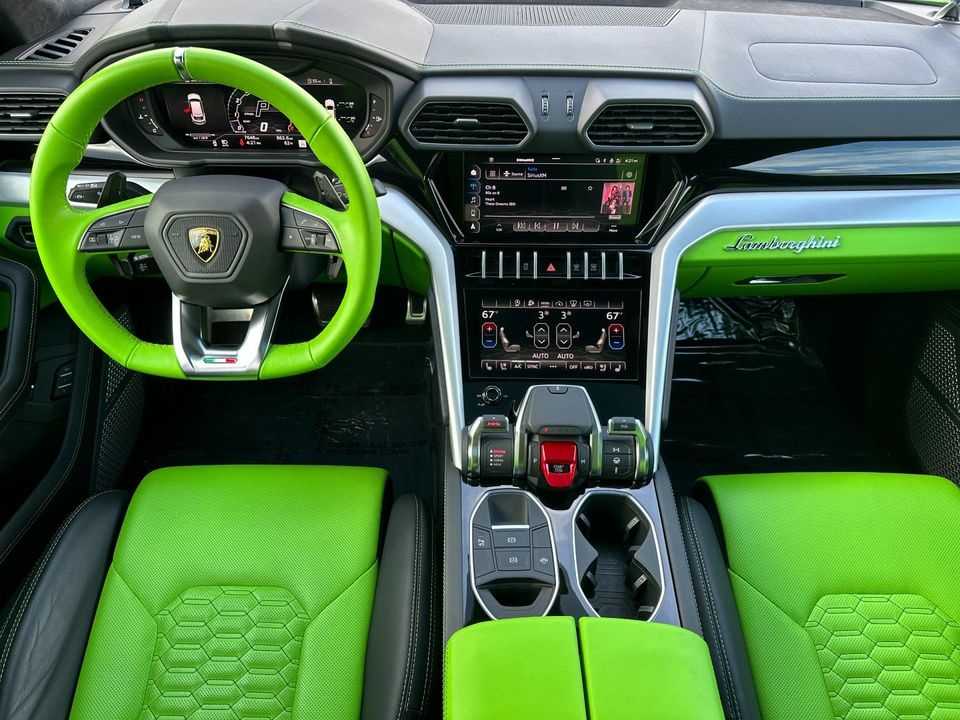 2022 Lamborghini Urus