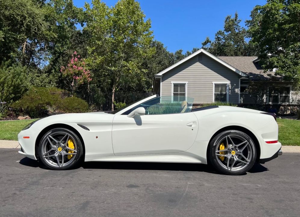 2015 Ferrari California T