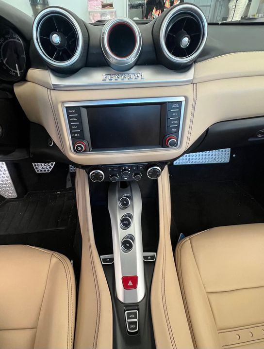 2015 Ferrari California T