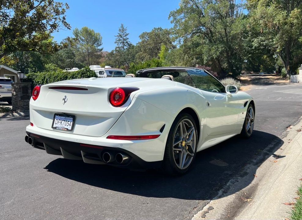 2015 Ferrari California T