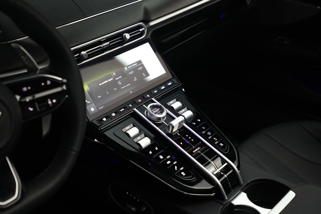 2026 Aston Martin Vantage