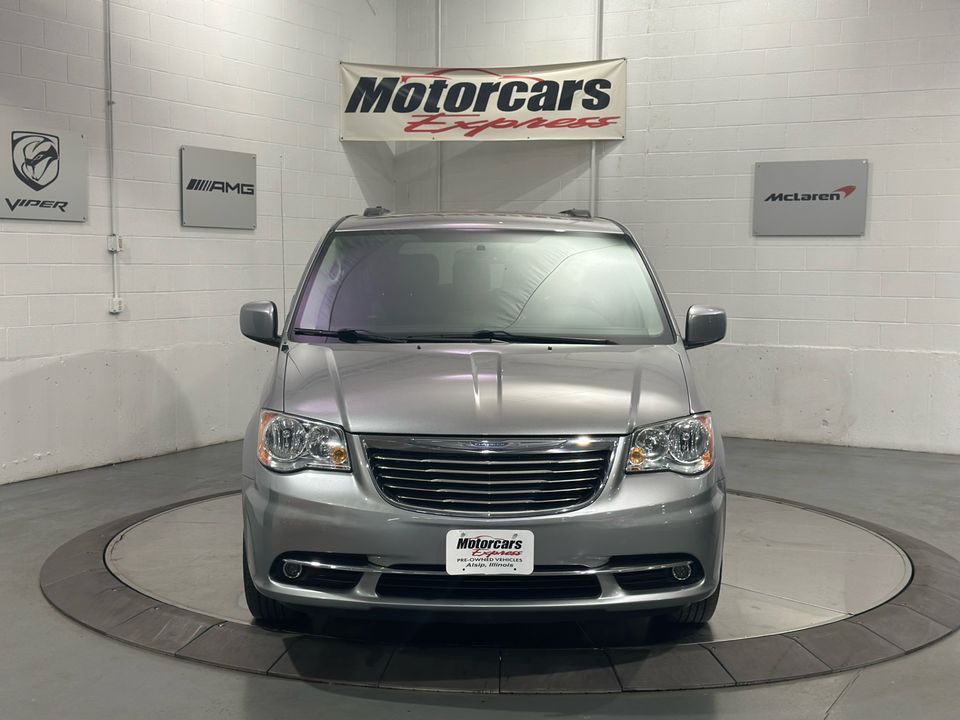 2016 Chrysler Town and Country