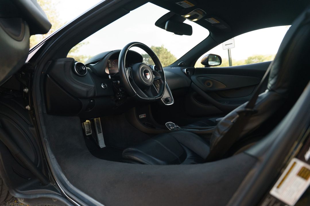 2016 MCLAREN 570S