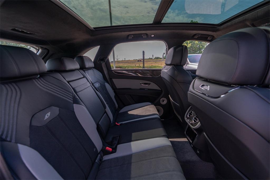 2025 Bentley Bentayga