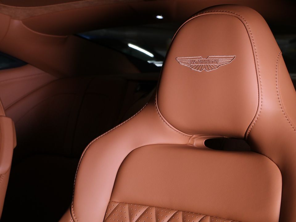2025 Aston Martin DB12