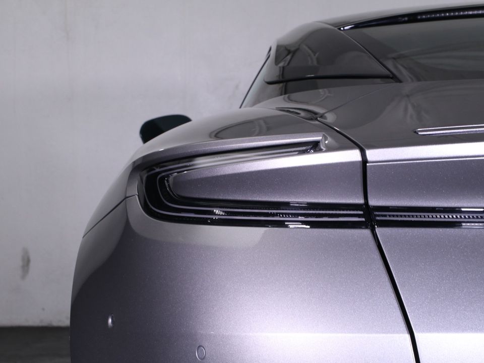 2025 Aston Martin DB12
