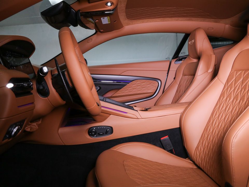 2025 Aston Martin DB12