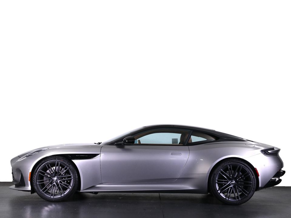 2025 Aston Martin DB12