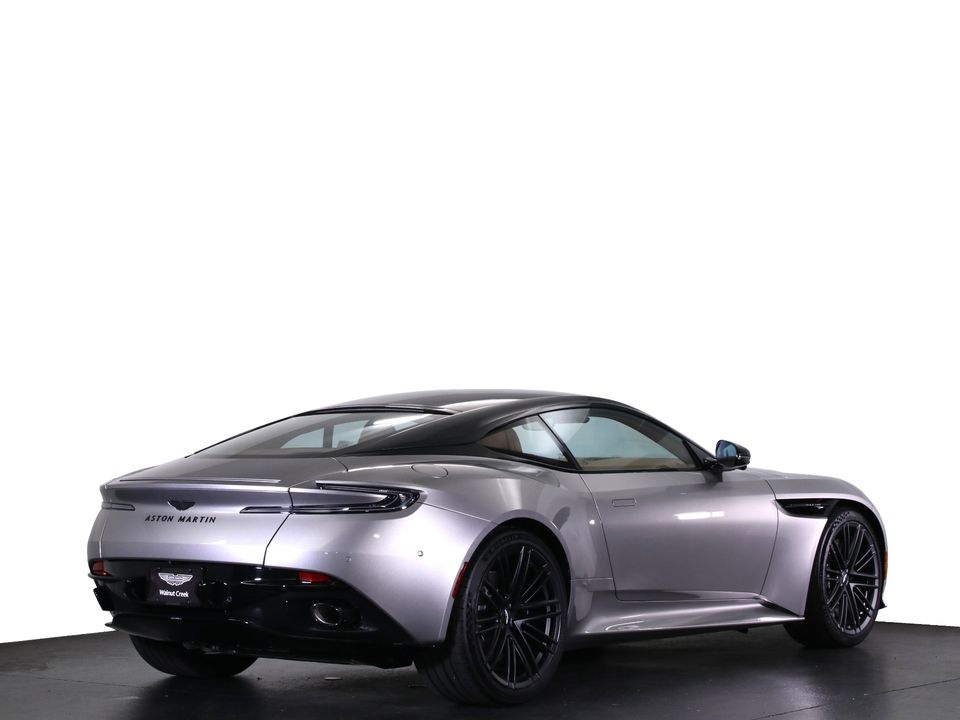2025 Aston Martin DB12
