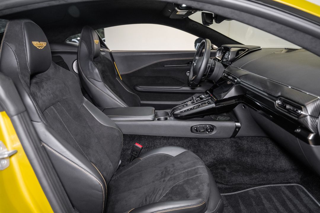 2025 Aston Martin Vantage