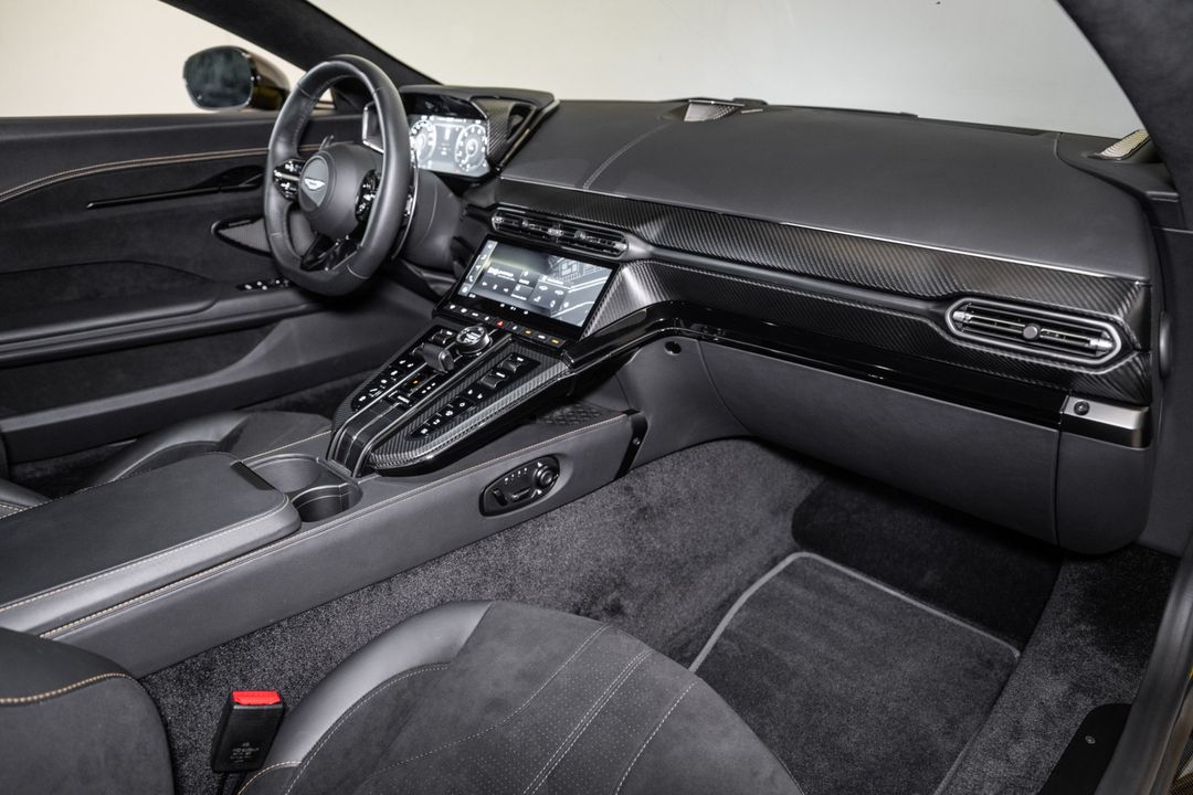 2025 Aston Martin Vantage
