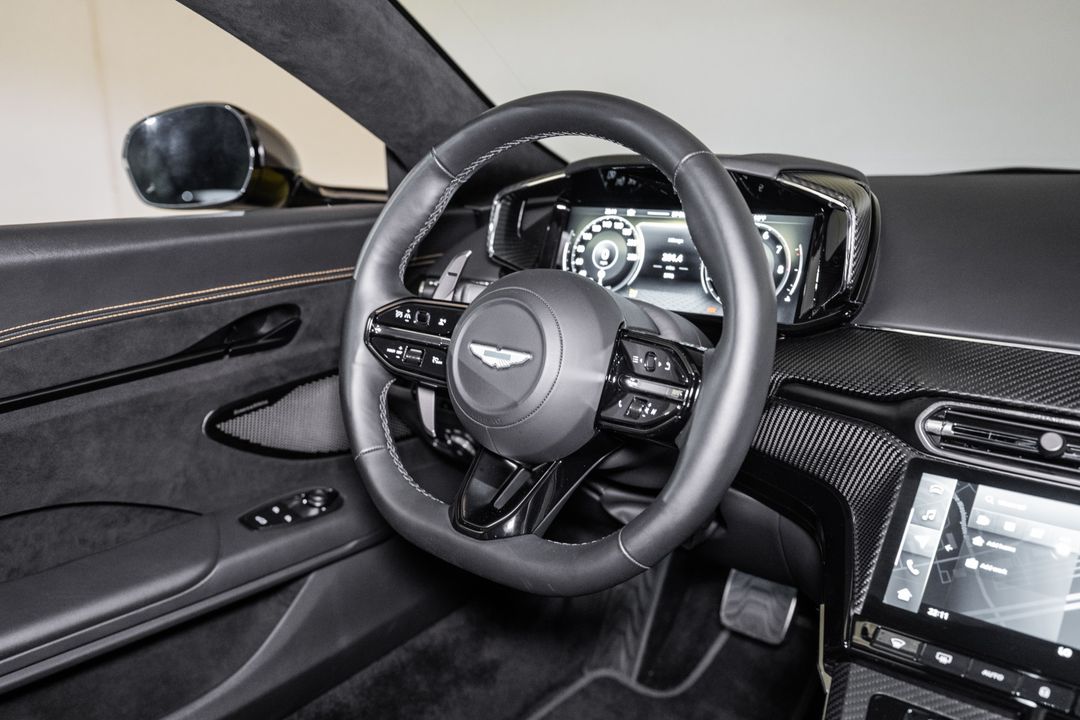 2025 Aston Martin Vantage