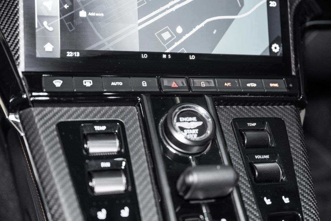 2025 Aston Martin Vantage
