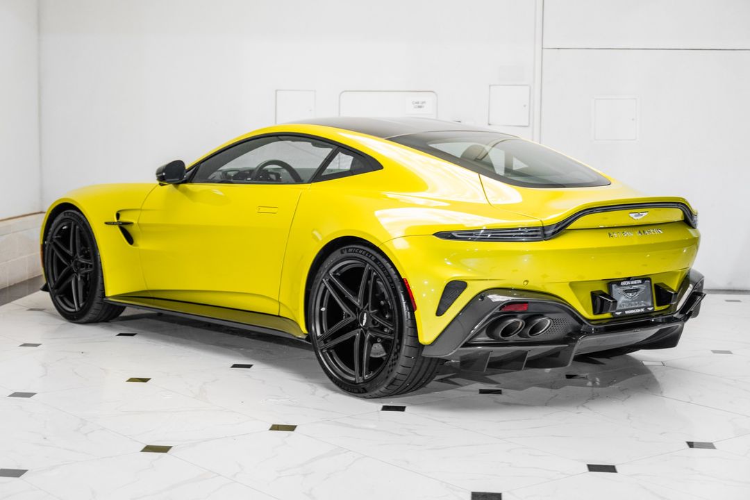 2025 Aston Martin Vantage