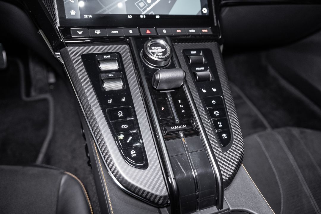 2025 Aston Martin Vantage