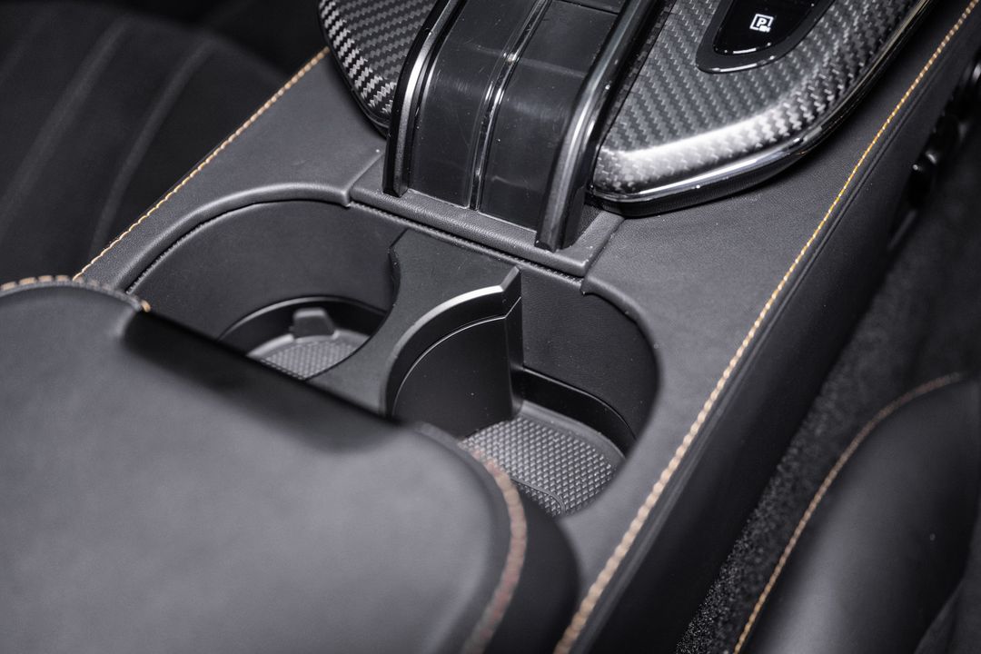 2025 Aston Martin Vantage