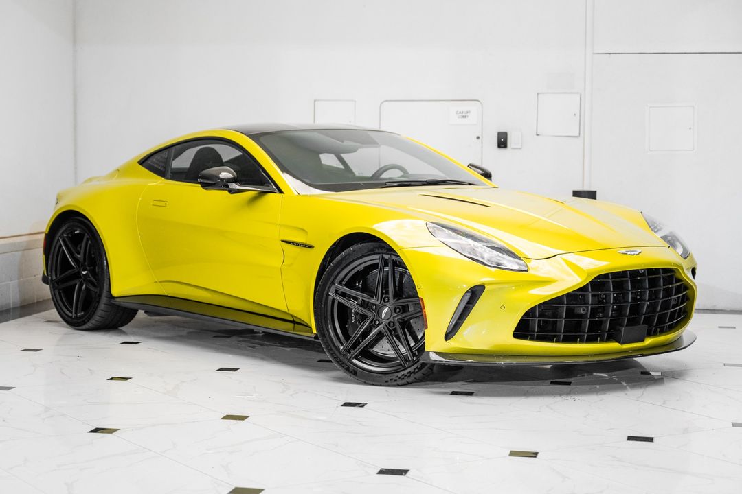 2025 Aston Martin Vantage