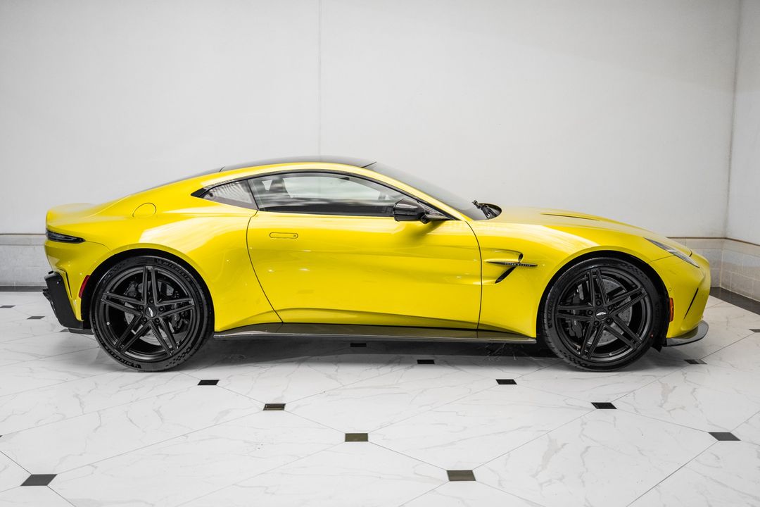 2025 Aston Martin Vantage