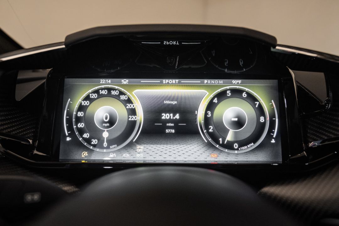 2025 Aston Martin Vantage