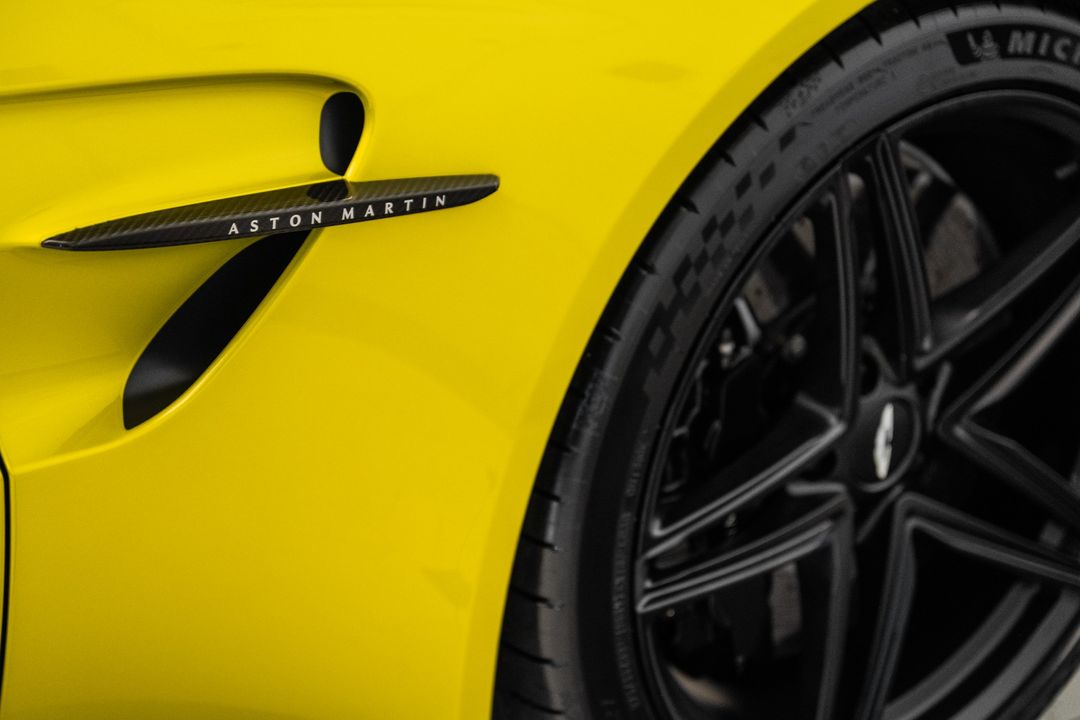 2025 Aston Martin Vantage