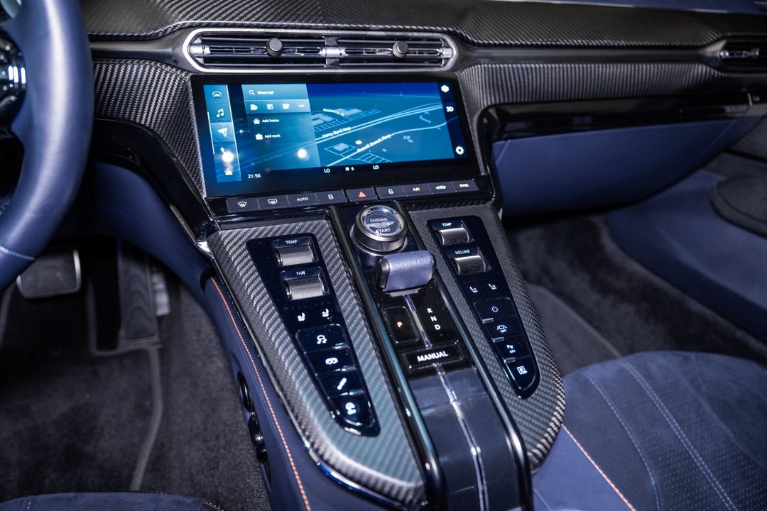 2025 Aston Martin Vantage