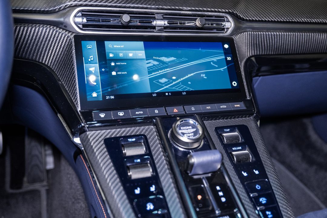 2025 Aston Martin Vantage
