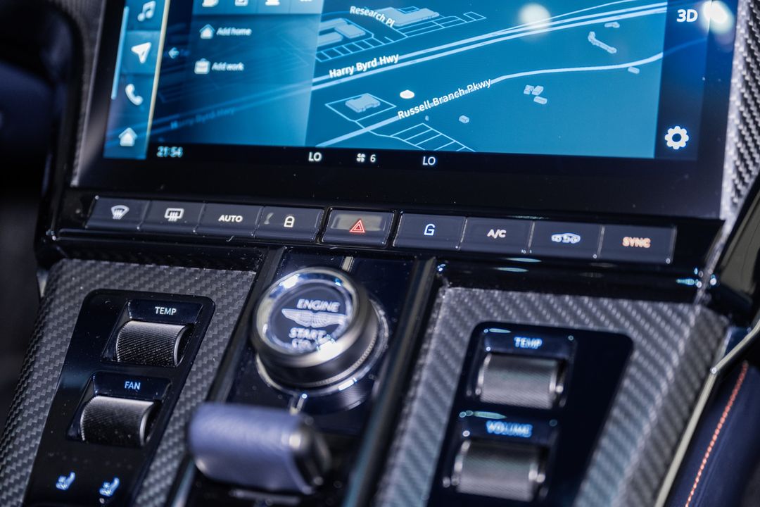 2025 Aston Martin Vantage