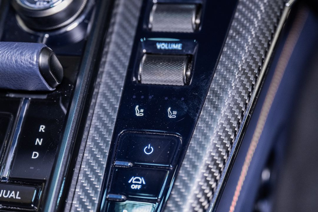 2025 Aston Martin Vantage