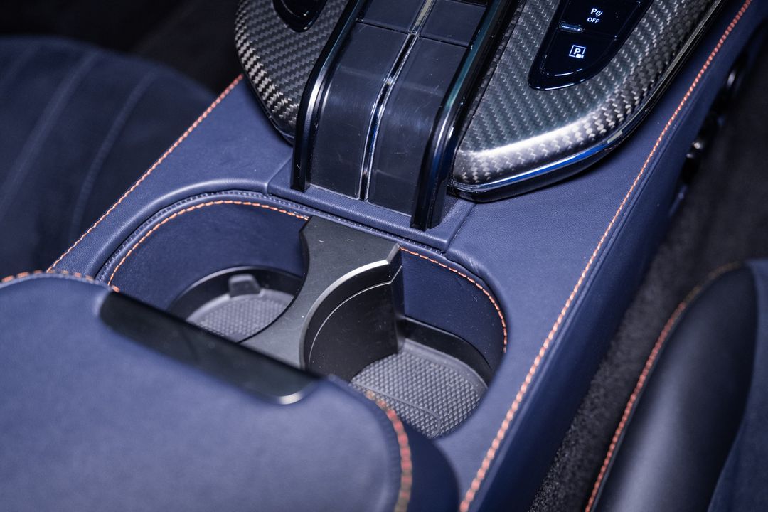 2025 Aston Martin Vantage