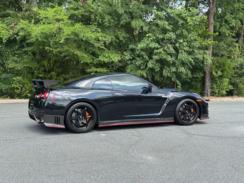 2016 Nissan GT-R NISMO