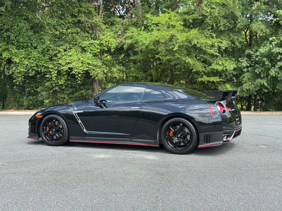 2016 Nissan GT-R NISMO