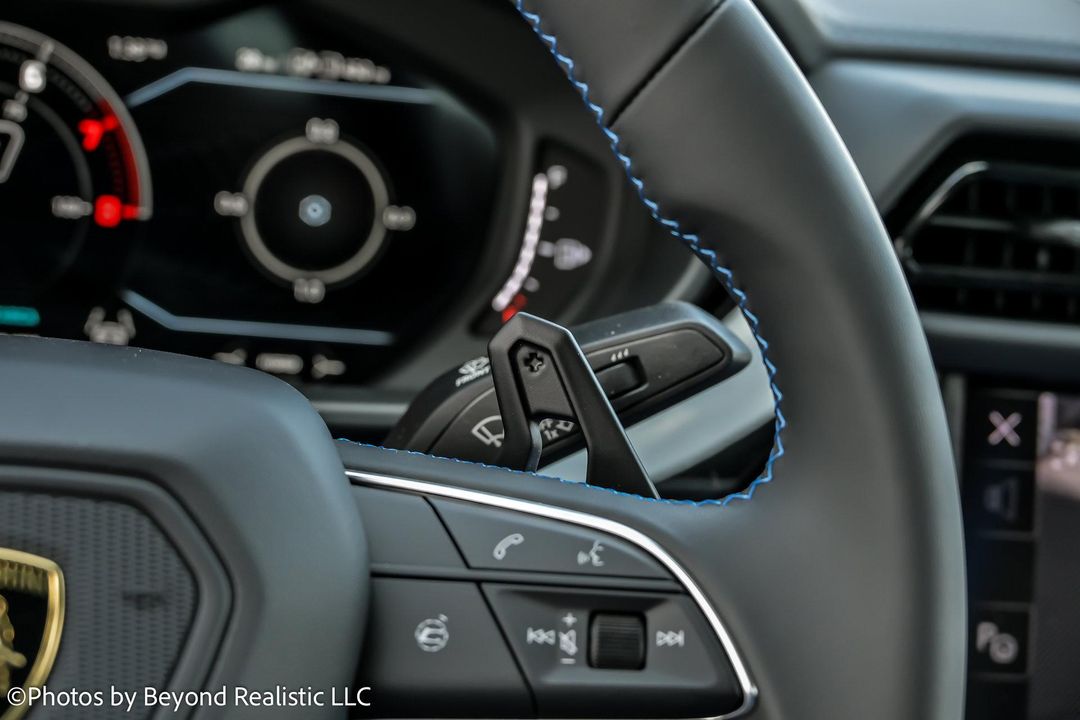 2025 Lamborghini Urus