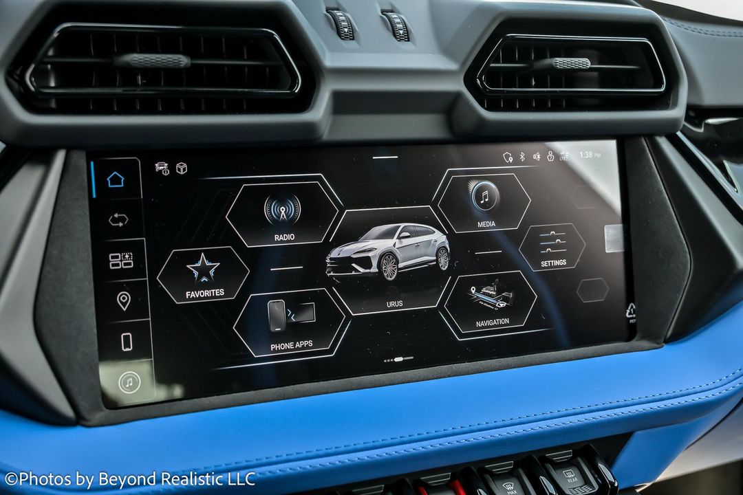 2025 Lamborghini Urus