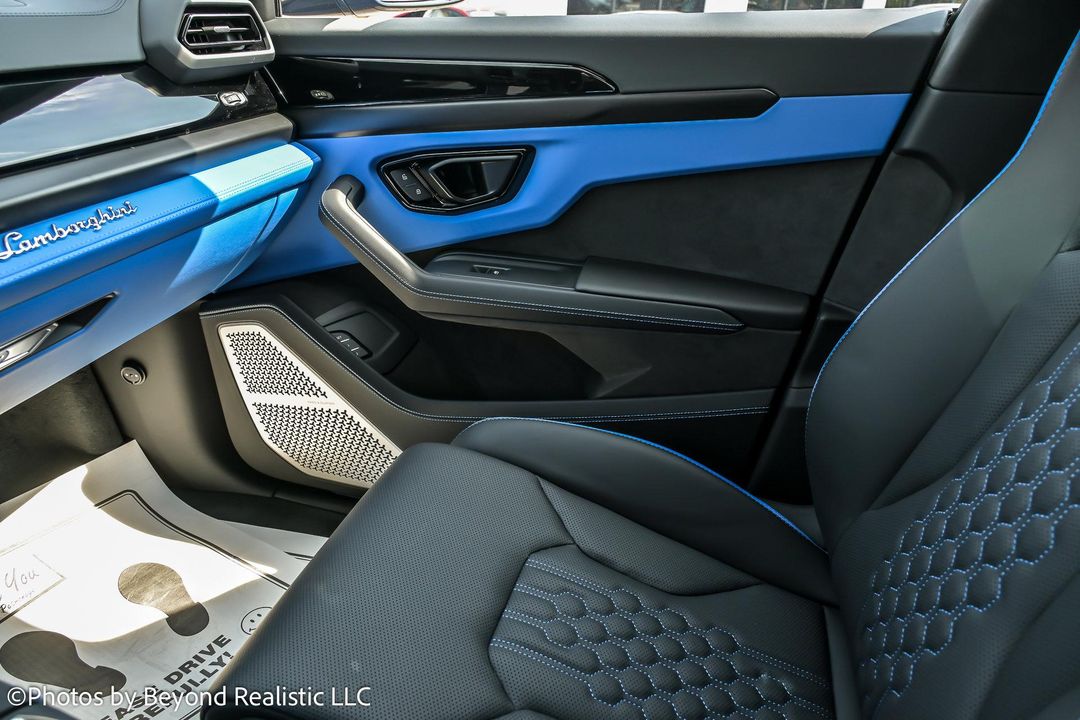 2025 Lamborghini Urus