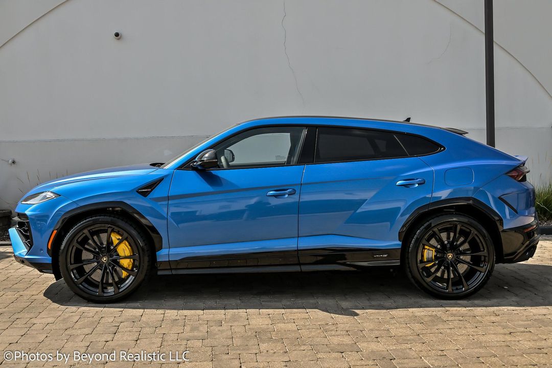 2025 Lamborghini Urus