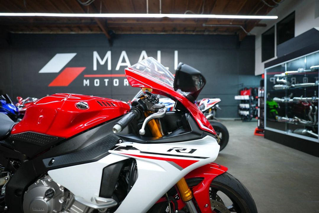 2015 Yamaha YZF-R1