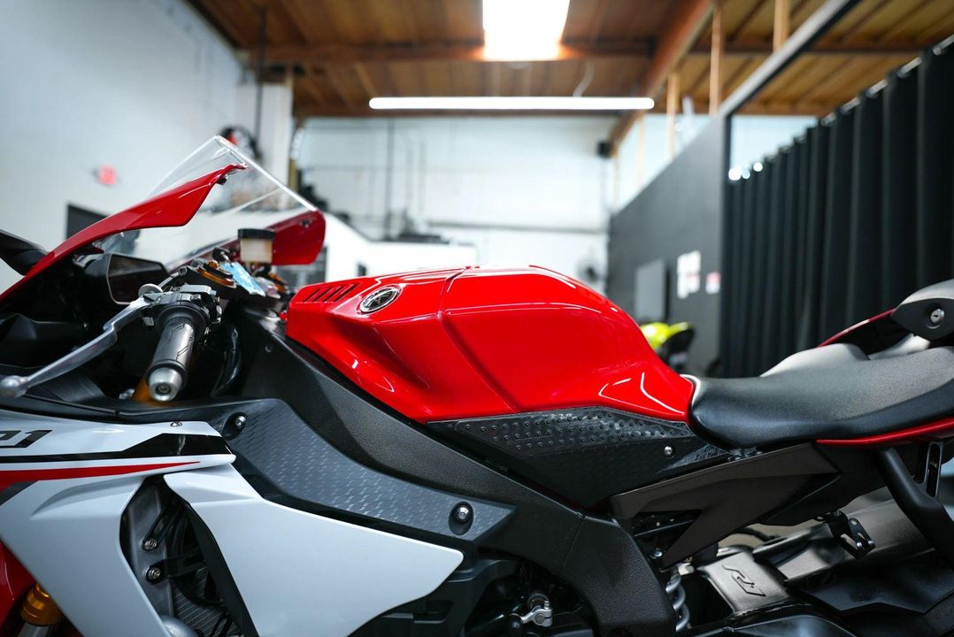 2015 Yamaha YZF-R1