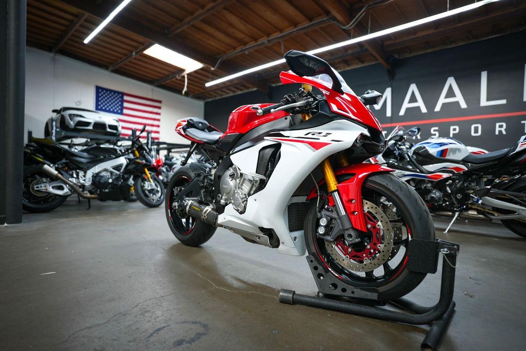 2015 Yamaha YZF-R1