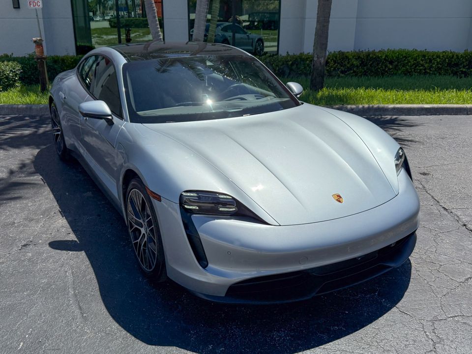2022 Porsche Taycan