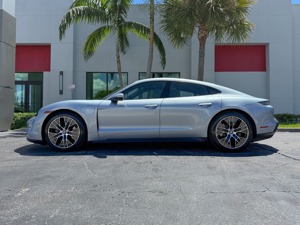 2022 Porsche Taycan